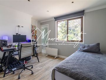 Casa en venta de 5 dorm en suit. en Lo Barnechea !.