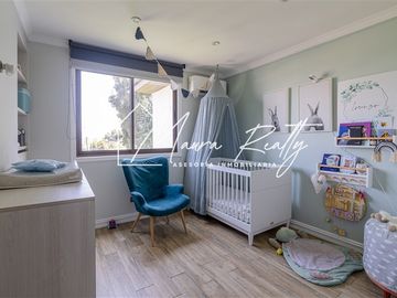 Casa en venta de 5 dorm en suit. en Lo Barnechea !.