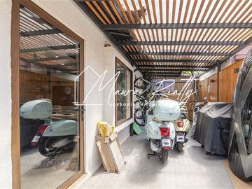 Casa en venta de 5 dorm en suit. en Lo Barnechea !.