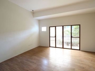 Ready to Move in House For Sale in Q.C at 21.8M PH2041