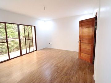 Ready to Move in House For Sale in Q.C at 21.8M PH2041