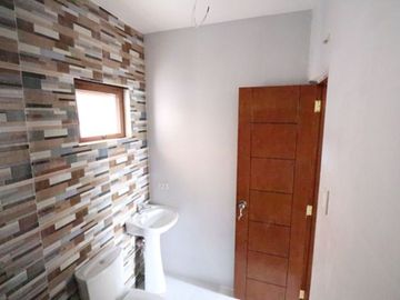 Ready to Move in House For Sale in Q.C at 21.8M PH2041