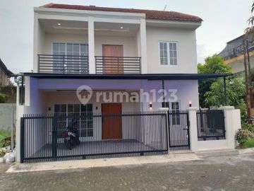 Rumah Baru 50 M Saja ke Jalan Raya Kopo Dekat Tol Margaasih Bandung