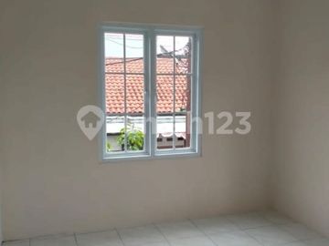Rumah Baru 50 M Saja ke Jalan Raya Kopo Dekat Tol Margaasih Bandung