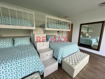 🌿 CASA DE LUJO EN CONDOMINIO LA QUEBRADA – CIENEGUILLA

💲 Precio: $2,325,000 | 🏡 Terreno: 2,492.85 m² | 🧱 Construcción: 855.73 m² | 📆 Antigüedad: 6