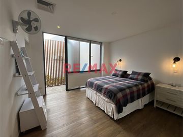 🌿 CASA DE LUJO EN CONDOMINIO LA QUEBRADA – CIENEGUILLA

💲 Precio: $2,325,000 | 🏡 Terreno: 2,492.85 m² | 🧱 Construcción: 855.73 m² | 📆 Antigüedad: 6