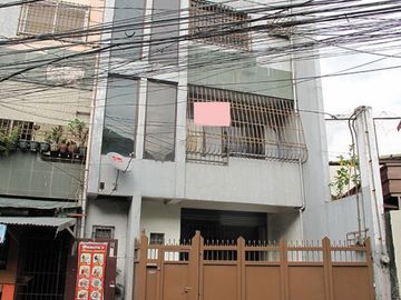 PH752 Tandang Sora Townhouse For Sale At 4.8M