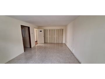 VENDO HERMOSA CASA EN NUEVA KENNEDY