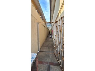 VENDO HERMOSA CASA EN NUEVA KENNEDY