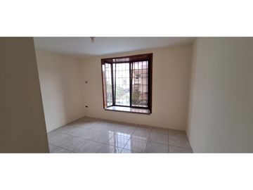 VENDO HERMOSA CASA EN NUEVA KENNEDY