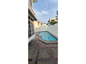 VENDO HERMOSA CASA EN NUEVA KENNEDY