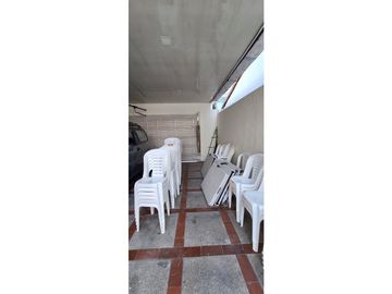 VENDO HERMOSA CASA EN NUEVA KENNEDY