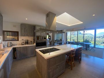 Espectacular casa en exclusivo condominio