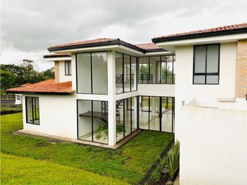 CASA CAMPESTRE EN VENTA EN LA PARCELACION LA PAZ