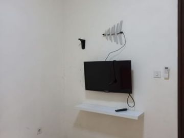 DISEWAKAN RUMAH 2 LT FURNISHED SIAP HUNI DI M KHAFI JAGAKARSA