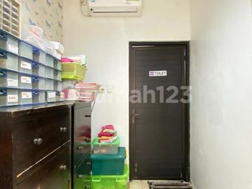 Rumah Luas 266M2 di Cirendeu 1 Lantai Asri & Terawat