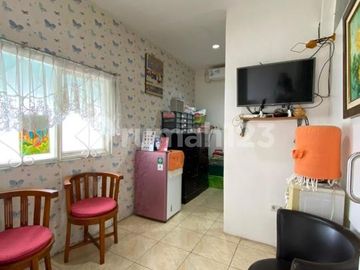 Rumah Luas 266M2 di Cirendeu 1 Lantai Asri & Terawat