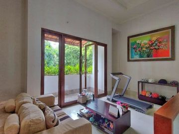 RUMAH ISTIMEWA dgn S.POOL at Jl TAMAN RADIO DALAM, JAKSEL