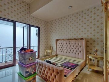 RUMAH ISTIMEWA dgn S.POOL at Jl TAMAN RADIO DALAM, JAKSEL