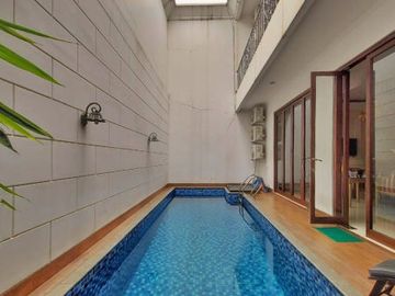 RUMAH ISTIMEWA dgn S.POOL at Jl TAMAN RADIO DALAM, JAKSEL