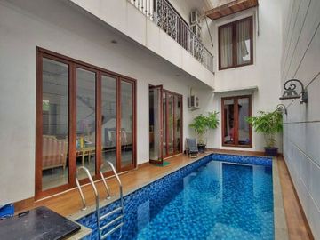 RUMAH ISTIMEWA dgn S.POOL at Jl TAMAN RADIO DALAM, JAKSEL