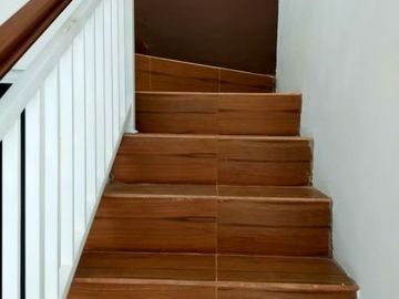 Jual Rumah Murah siap huni dekay to,, desari pancoran mas