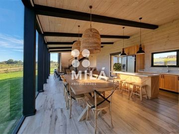 Amplia casa seminueva en Llanquihue, condominio, vistas