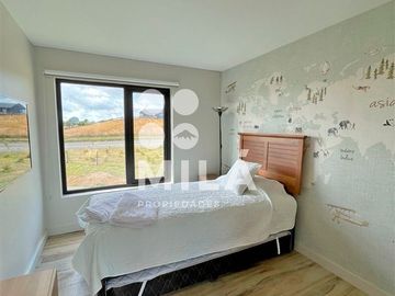 Amplia casa seminueva en Llanquihue, condominio, vistas