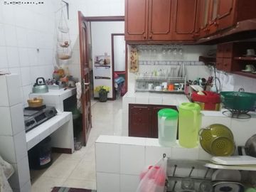 Rumah Kalijudan Asri, Strategis