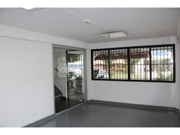 Se Vende DUPLEX EN OBARRIO listo para ocupar.