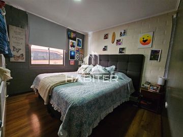 Casa en venta de 3 dorm. en Curicó(40032)