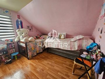Casa en venta de 3 dorm. en Curicó(40032)
