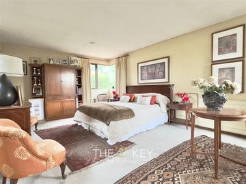 Casa en venta de 3 dorm. en Lo Barnechea