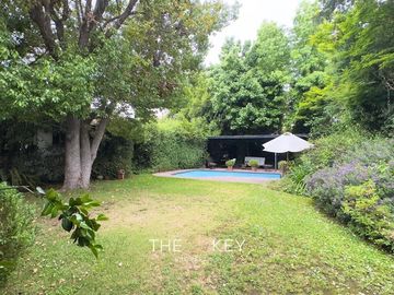 Casa en venta de 3 dorm. en Lo Barnechea