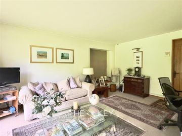 Casa en venta de 3 dorm. en Lo Barnechea