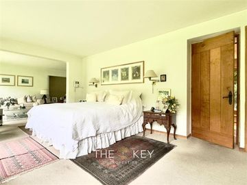 Casa en venta de 3 dorm. en Lo Barnechea