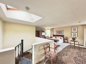 Casa en venta de 3 dorm. en Lo Barnechea