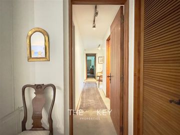 Casa en venta de 3 dorm. en Lo Barnechea