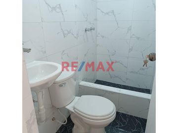 ¡Vive cerca de todo! Este cómodo y bien distribuido departamento remodelado de 102.64 m² se encuentra en una ubicación estratégica: 
A unas cuadras d