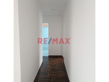 ¡Vive cerca de todo! Este cómodo y bien distribuido departamento remodelado de 102.64 m² se encuentra en una ubicación estratégica: 
A unas cuadras d