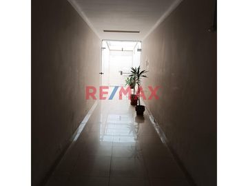 ¡Vive cerca de todo! Este cómodo y bien distribuido departamento remodelado de 102.64 m² se encuentra en una ubicación estratégica: 
A unas cuadras d