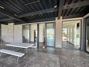 Lujosa Casa en Venta en Santa Sofia Country Club, El Arenal, Jalisco