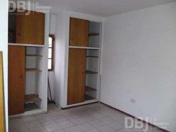 VENTA DE CASA 5 AMBIENTES EN LOMAS DEL MIRADOR