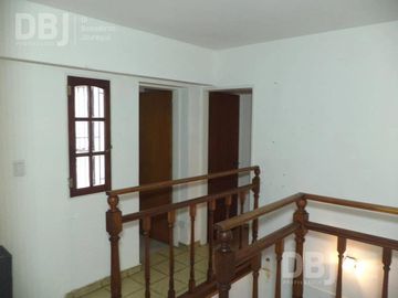 VENTA DE CASA 5 AMBIENTES EN LOMAS DEL MIRADOR