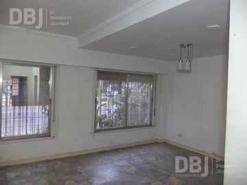 VENTA DE CASA 5 AMBIENTES EN LOMAS DEL MIRADOR