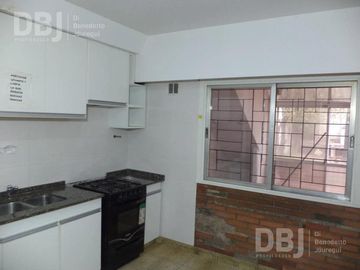 VENTA DE CASA 5 AMBIENTES EN LOMAS DEL MIRADOR