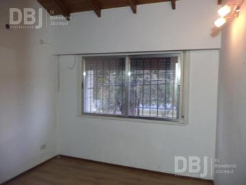 VENTA DE CASA 5 AMBIENTES EN LOMAS DEL MIRADOR