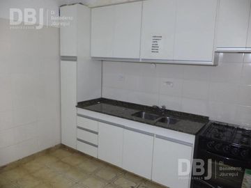 VENTA DE CASA 5 AMBIENTES EN LOMAS DEL MIRADOR