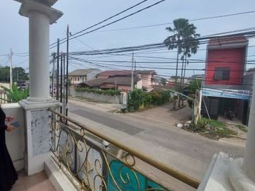 Rumah 2 lantai pinggir jlan akses dekat tol brigif