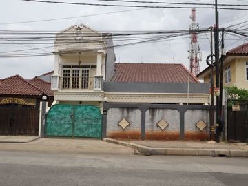 Rumah 2 lantai pinggir jlan akses dekat tol brigif